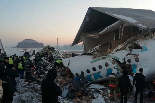 Авиакатастрофа в Казахстане: названы основные версии трагедии