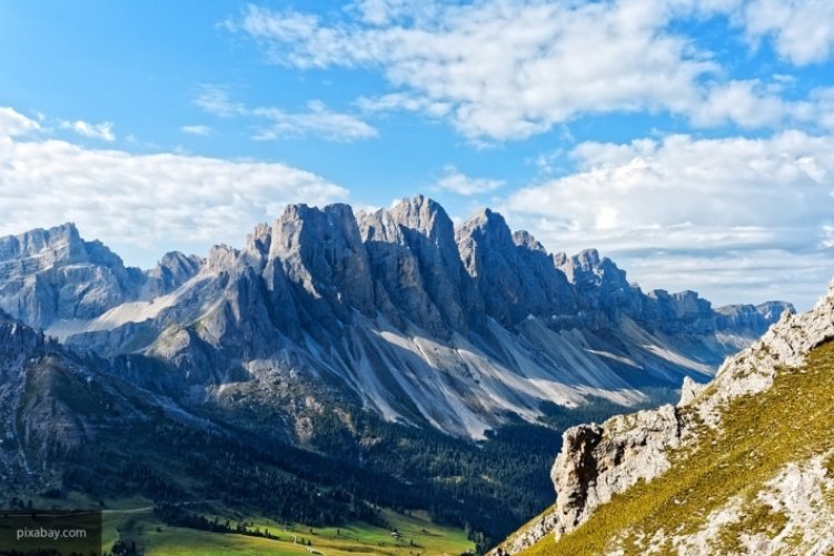 В Швейцарии в аэрозольных флаконах стали продавать альпийский воздух