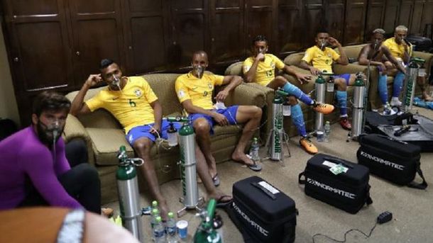 Кислородные маски спасали бразильских футболистов после матча с Боливией