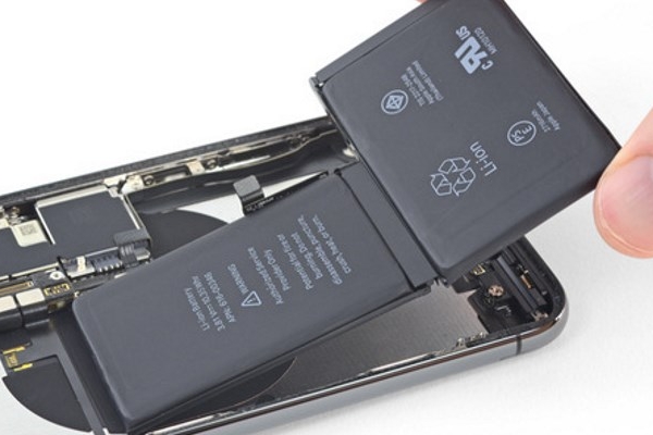 Быстрая замена аккумулятора iPhone от сервисного центра Pedant