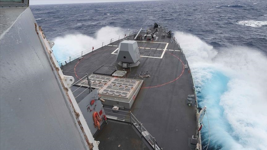 Китайские корабли вторгаются в территориальные воды Японии