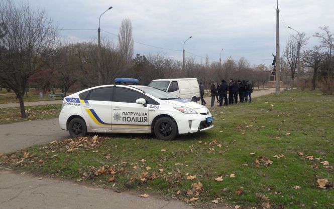 В Николаеве в парке застрелился пенсионер