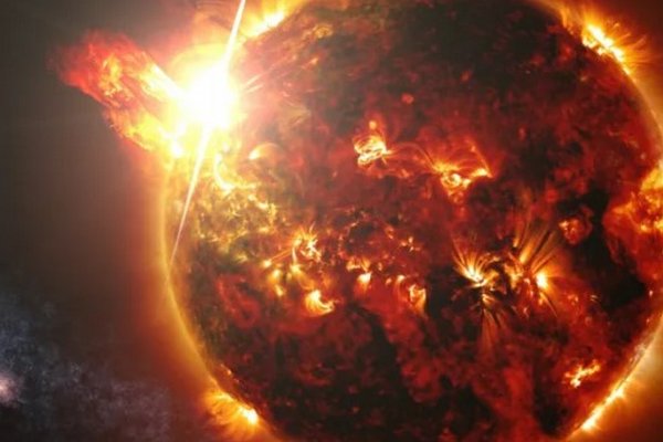 На Солнце зафиксировали самую мощную вспышку за пять лет