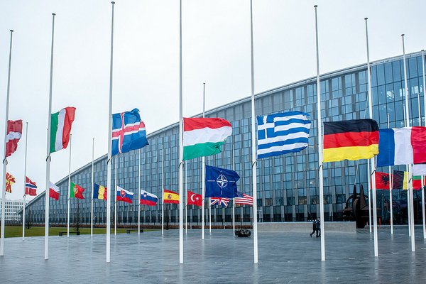 Швеция и Финляндия приглашены на саммит НАТО в Мадриде