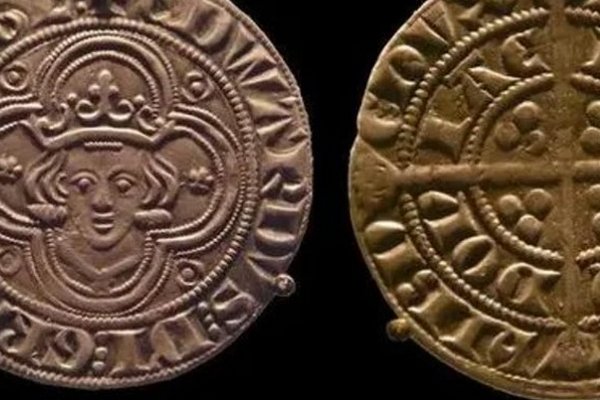 В Шотландии найден самый большой за всю историю клад монет