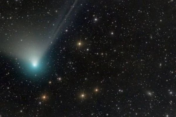 Уникальная зеленая комета впервые за 50 тысяч лет приблизилась к Земле. Когда ее можно увидеть