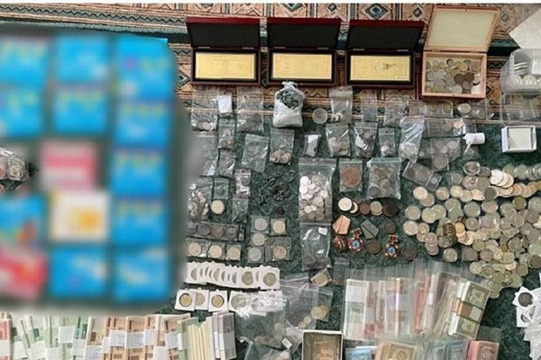 Супруги из Фастова продавали за границу старинные монеты