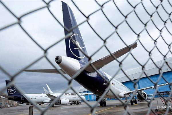 В Германии из-за забастовок в нескольких аэропортах отменят сотни авиарейсов