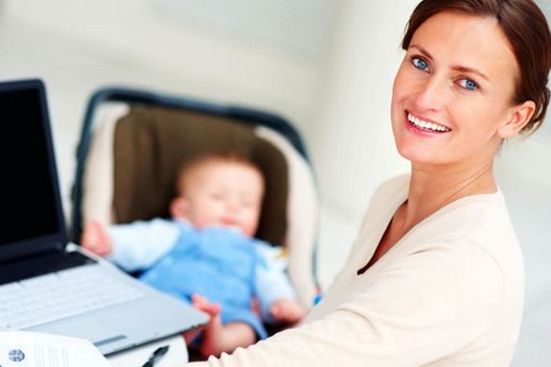 Как совместить работу с уходом за ребенком: ТОП-4 варианта для мам в декрете