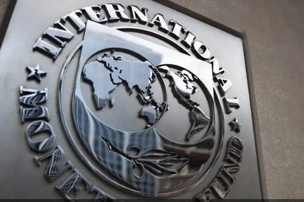 МВФ одобрил многомиллиардную программу для Украины