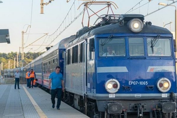 Укрзализныця назначила дополнительный поезд Одесса-Киев