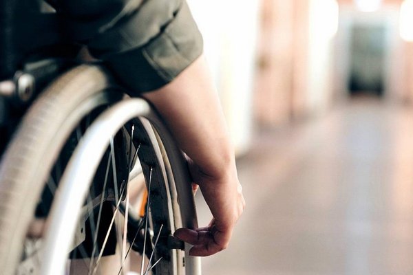 Инвалиды могут оформить дополнительные средства реабилитации: что нужно знать