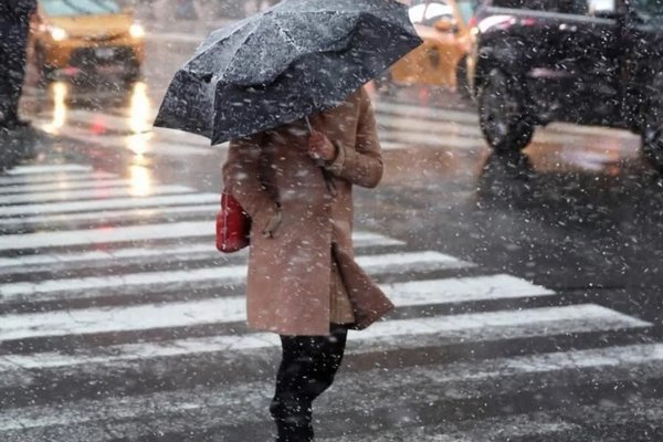 Местами небольшие дожди: синоптики дали новый прогноз на начало недели