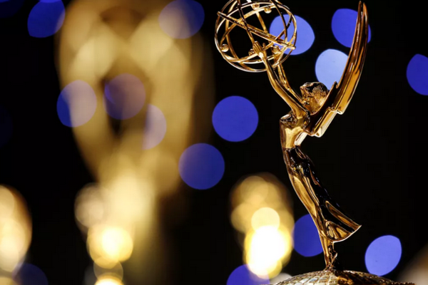 Американскую телевизионную премию «Эмми» перенесли из-за забастовки сценаристов и актеров