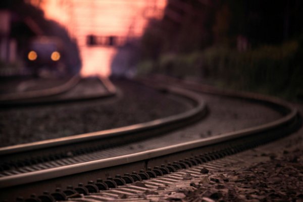 В Польше украинский подросток спасал польку от поезда и погиб
