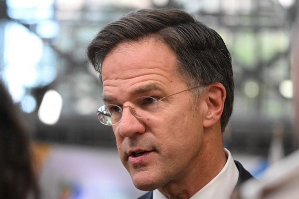 Глава правительства Нидерландов не поддерживает четкой даты расширения ЕС