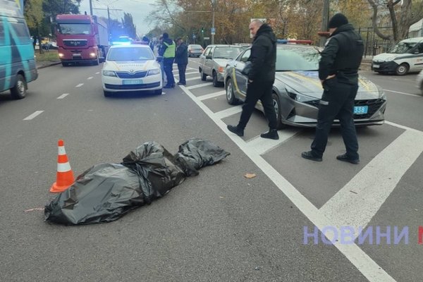 В Николаеве фура насмерть сбила человека — водитель утверждает, что погибший сам бросился под колеса