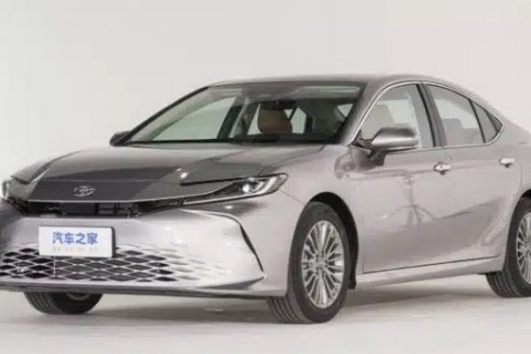 Toyota представила новый бюджетный седан Camry 2024