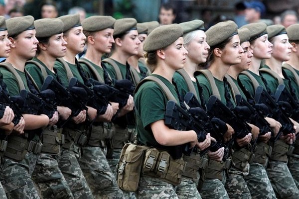 Рада готовит воинский учет для женщин