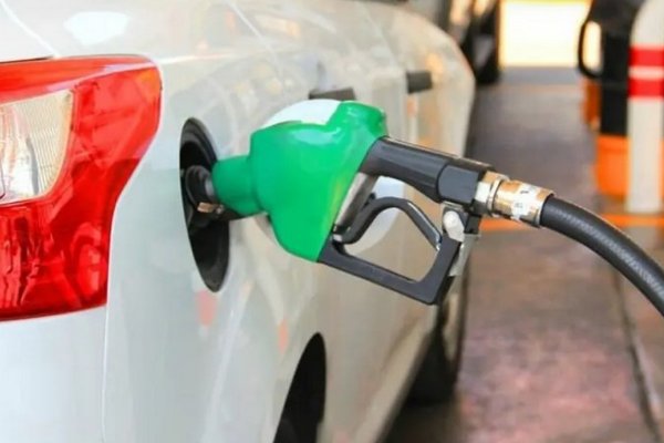 Цены на топливо постоянно растут, хотя АЗС пусты: что происходит на топливном рынке сегодня