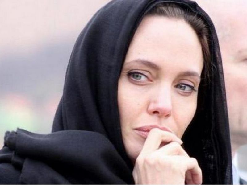Анджелина Джоли оказалась в центре международного скандала