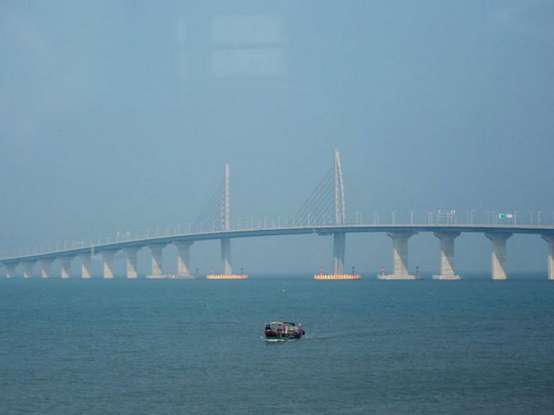 В Китае откроют самый длинный в мире морской мост