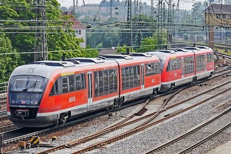 В Германии столкнулись товарный и пассажирский поезда, двое погибших