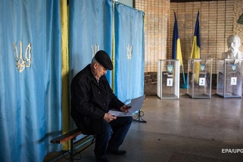 В Украине две партии заявили о победе на выборах в ОТГ