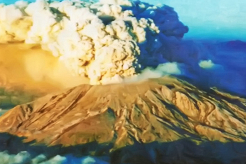 Лава вулкана на Гавайях породила ядовитые облака