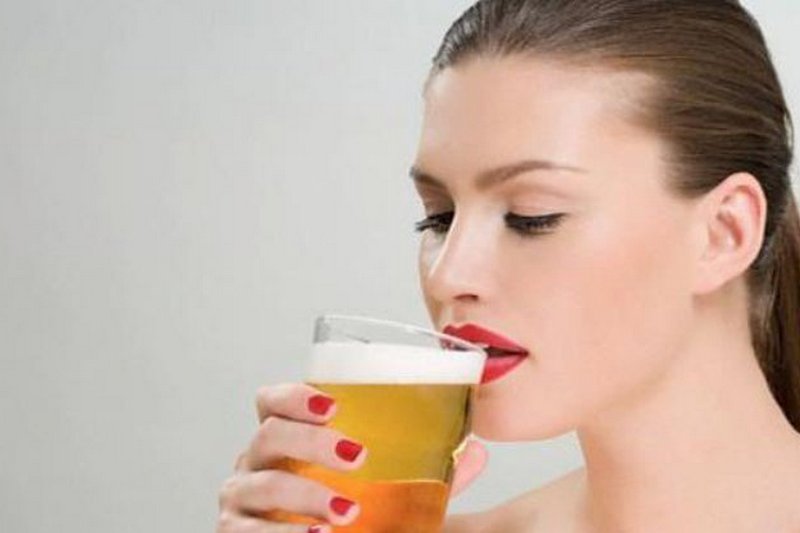 Пиво защищает женщин от смертельного заболевания - ученые