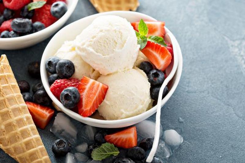 Можно ли есть мороженое на завтрак: исследование ученых показало неожиданный результат