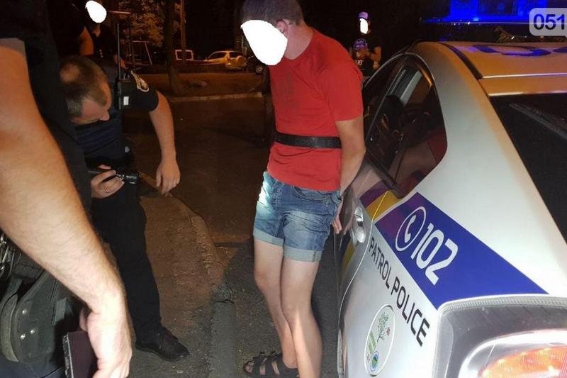 В Николаеве двое мужчин изнасиловали 12-летнею девочку (фото)