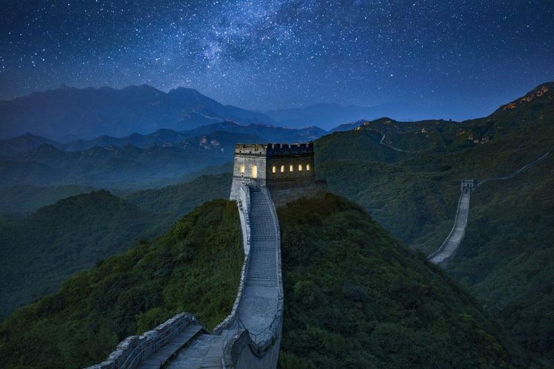 Сервис Airbnb предлагает провести ночь в апартаментах на Великой Китайской стене