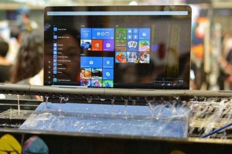 Презентовали первый в мире ноутбук для игр, что не боится воды