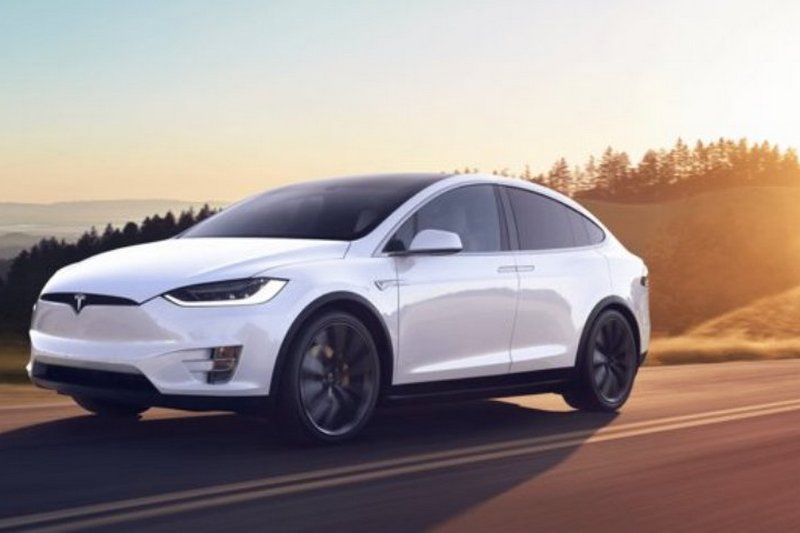 Авто: в Tesla придумали, чем занять водителей во время поездки