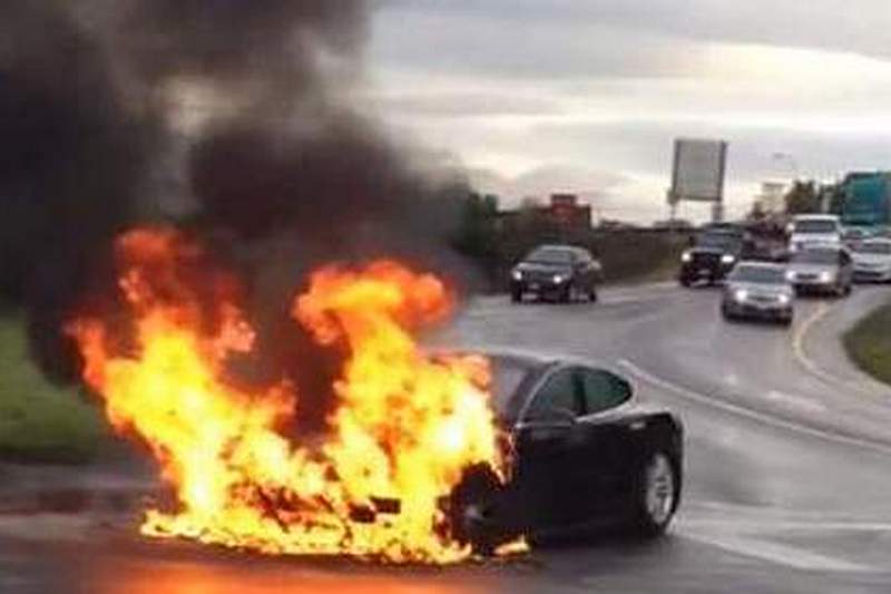 Причины, провоцирующие возгорание автомобиля