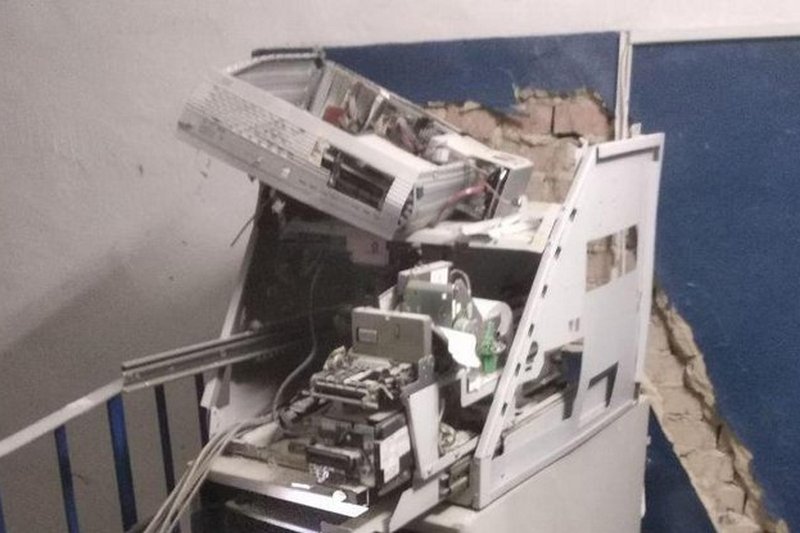 В Харькове взорвали и обокрали банкомат