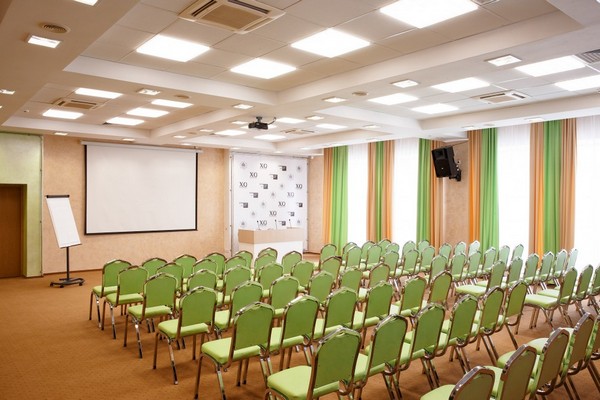 Конференц-зал в отеле – залог успешных мероприятий и отдыха
