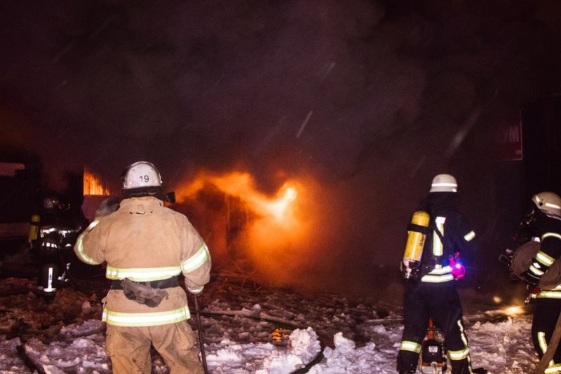 При пожаре в Хмельницкой области погибло три человека