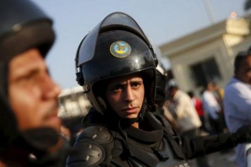 В Египте смертник взорвал себя возле мечети