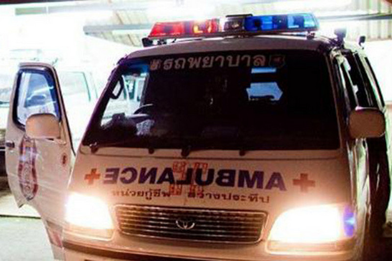 В Таиланде водитель автобуса уснул за рулем: 31 пострадавший
