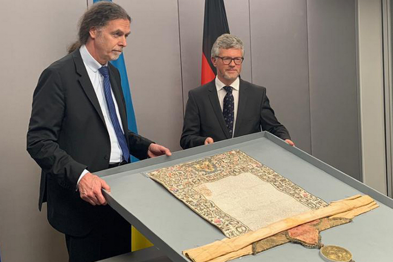 Германия вернула Украине ценный исторический документ