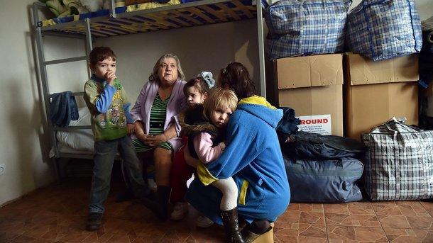 Стало известно, какие страны приняли больше всего беженцев с Донбасса