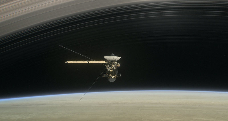 Cassini: первый зонд, достигший облаков Сатурна