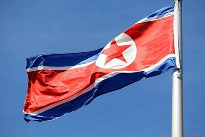 Северная Корея запустила три ракеты