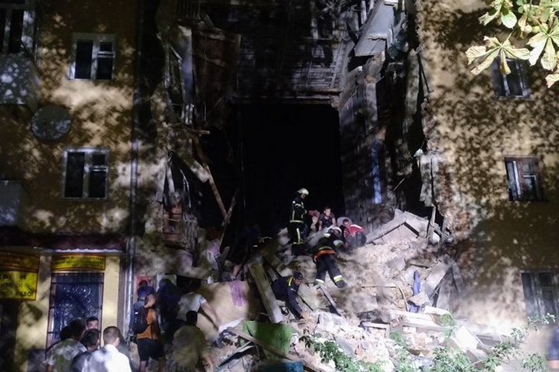 Взрыв в жилом доме в Дрогобыче: есть погибший