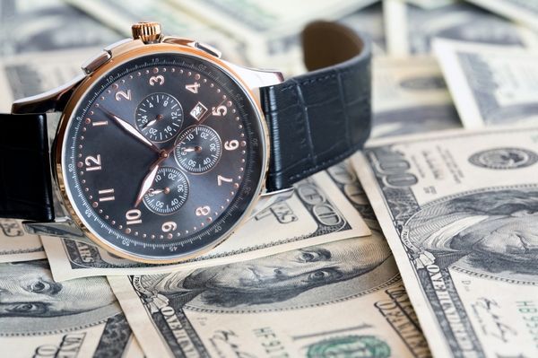 Как быстро и выгодно сдать швейцарские часы в ломбард?