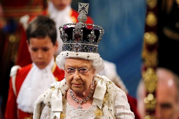 Королева утвердила закон об отсрочке Brexit при отсутствии соглашения