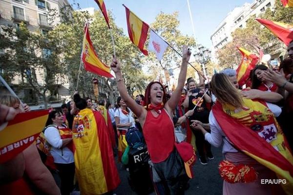 В Барселоне протестуют против независимости от Испании
