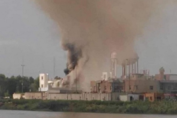 В Ираке протестующие сожгли здание администрации